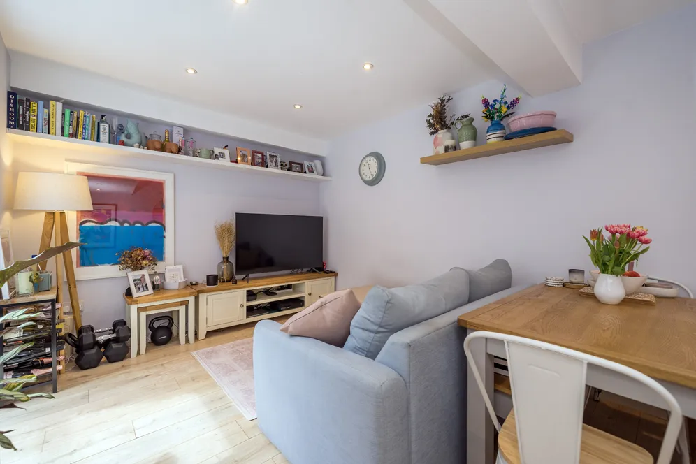 Kilburn Park Road, London, NW6 photo 11