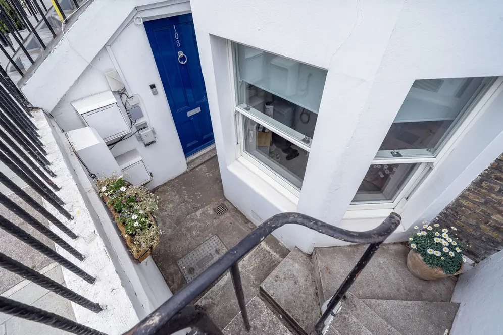 Kilburn Park Road, London, NW6 photo 22