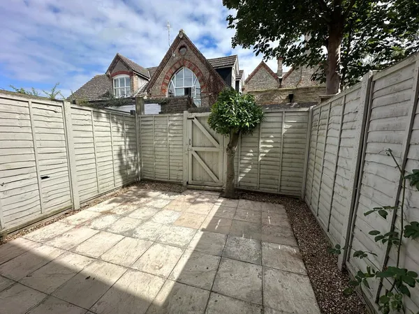Doris Street, Newmarket, CB8 photo 15