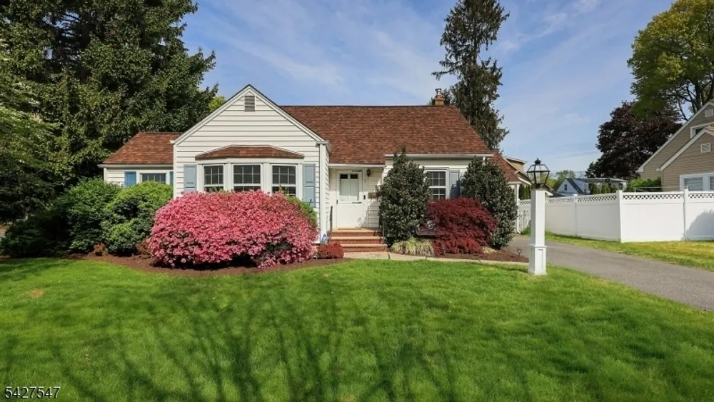 1 Roselle Ave, Cranford, NJ 07016