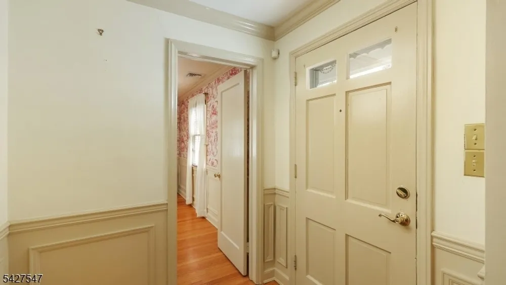 1 Roselle Ave, Cranford, NJ 07016