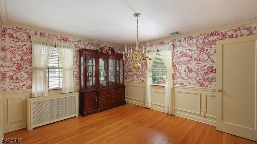 1 Roselle Ave, Cranford, NJ 07016