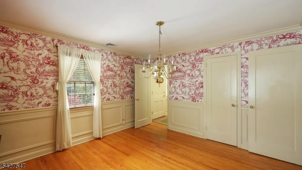 1 Roselle Ave, Cranford, NJ 07016