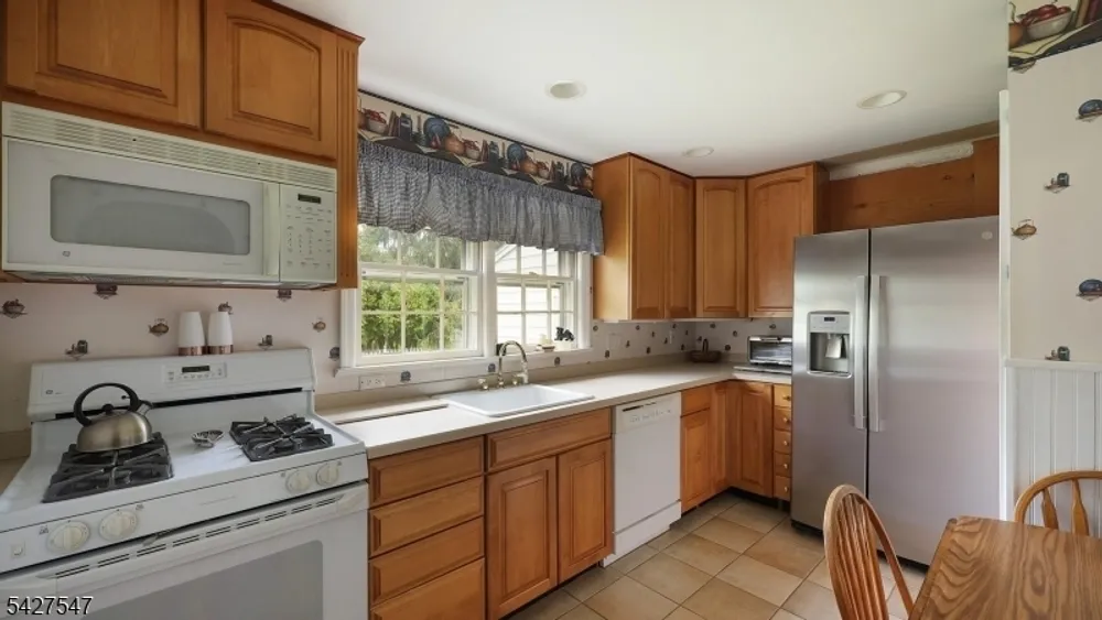 1 Roselle Ave, Cranford, NJ 07016