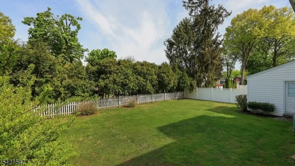 1 Roselle Ave, Cranford, NJ 07016