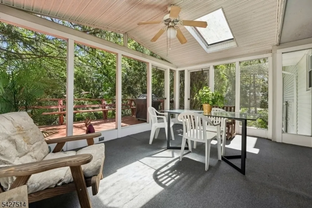 66 Warwick Circle, Springfield, NJ 07081