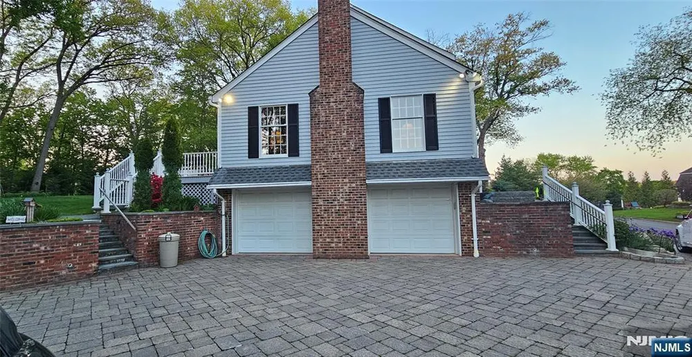 309 Paul Ct, Wyckoff, NJ 07481