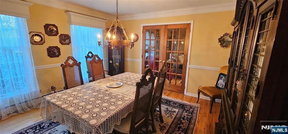 309 Paul Ct, Wyckoff, NJ 07481
