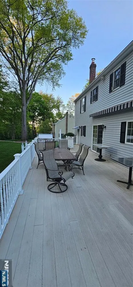 309 Paul Ct, Wyckoff, NJ 07481