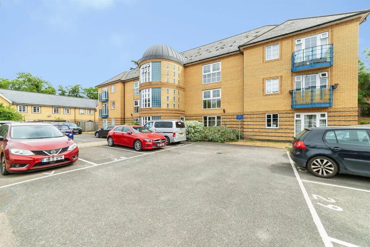Newland Gardens, Hertford