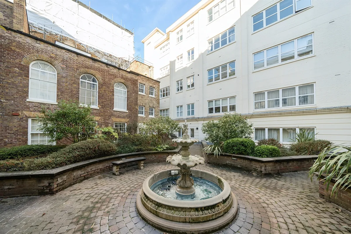 Kennington Lane, London