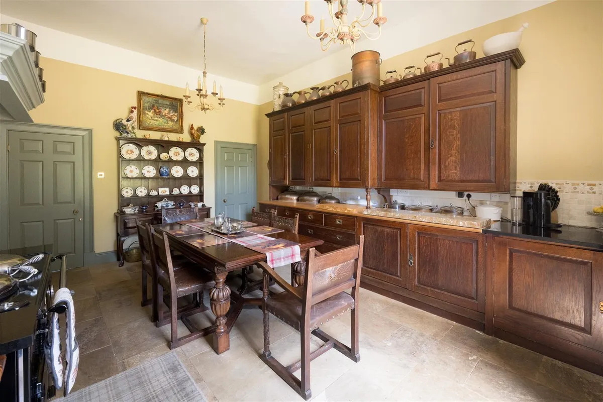 Wadworth Hall, Wadworth
