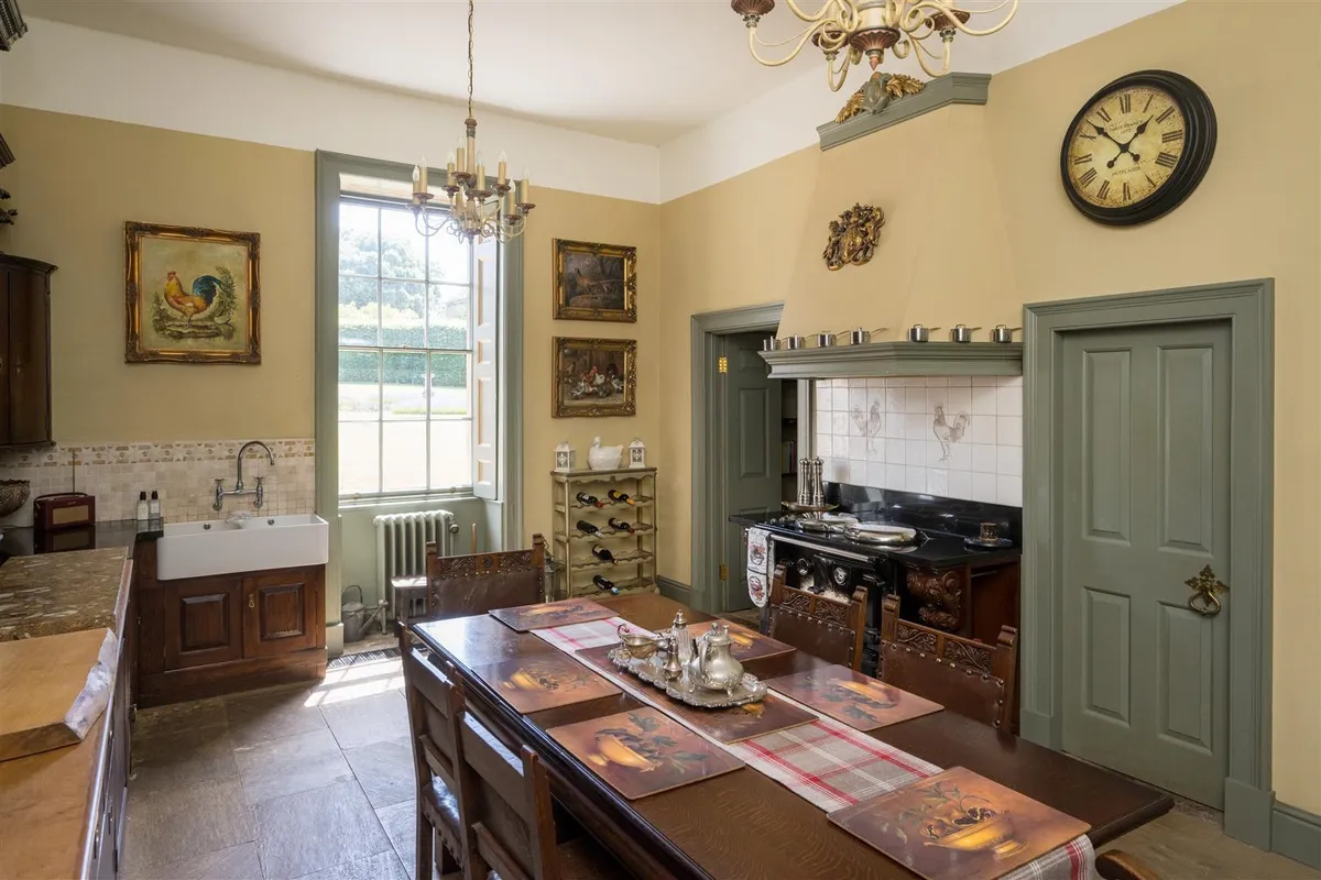 Wadworth Hall, Wadworth