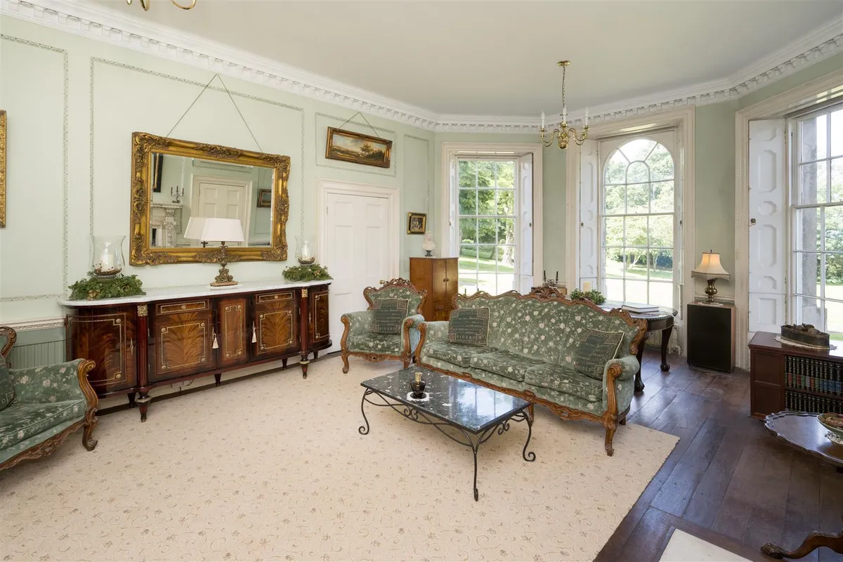 Wadworth Hall, Wadworth