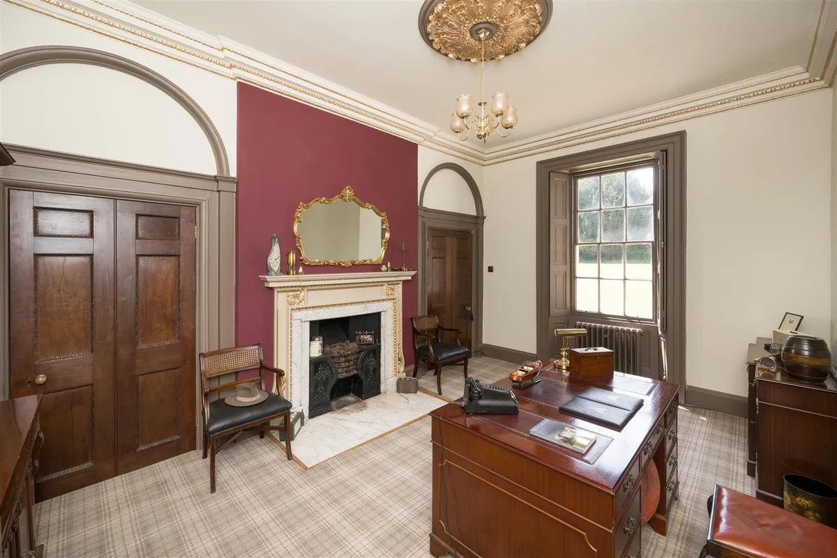 Wadworth Hall, Wadworth