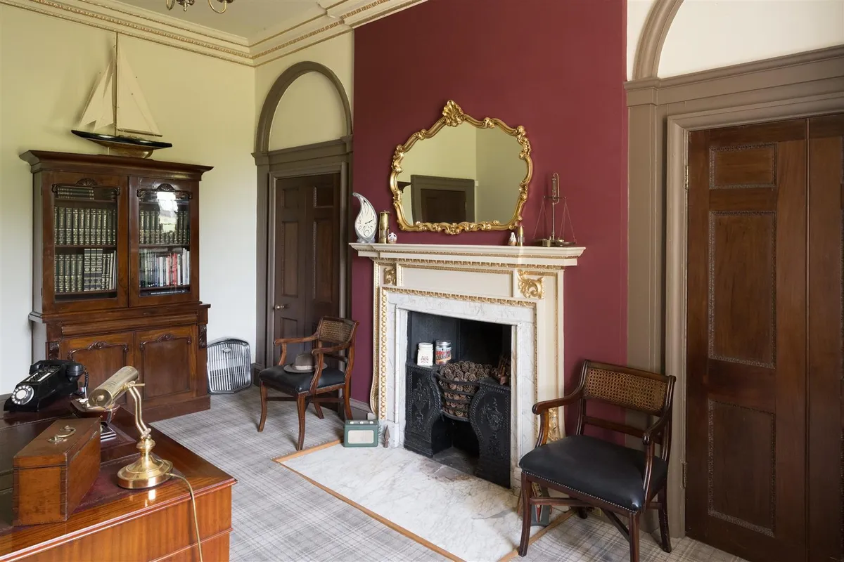 Wadworth Hall, Wadworth