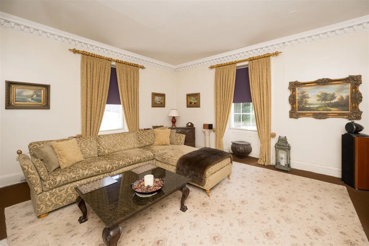 Wadworth Hall, Wadworth