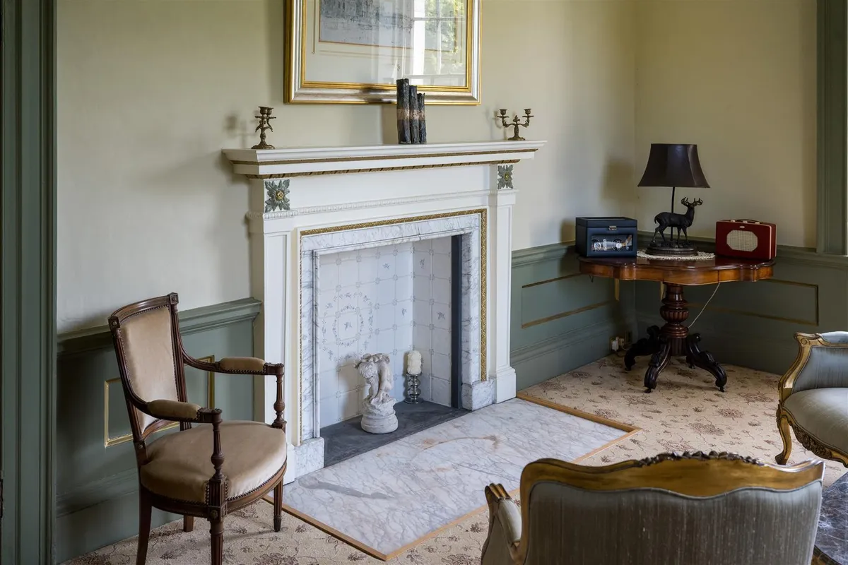 Wadworth Hall, Wadworth
