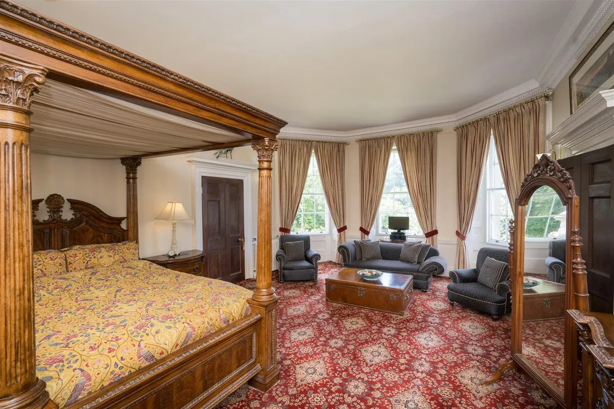 Wadworth Hall, Wadworth