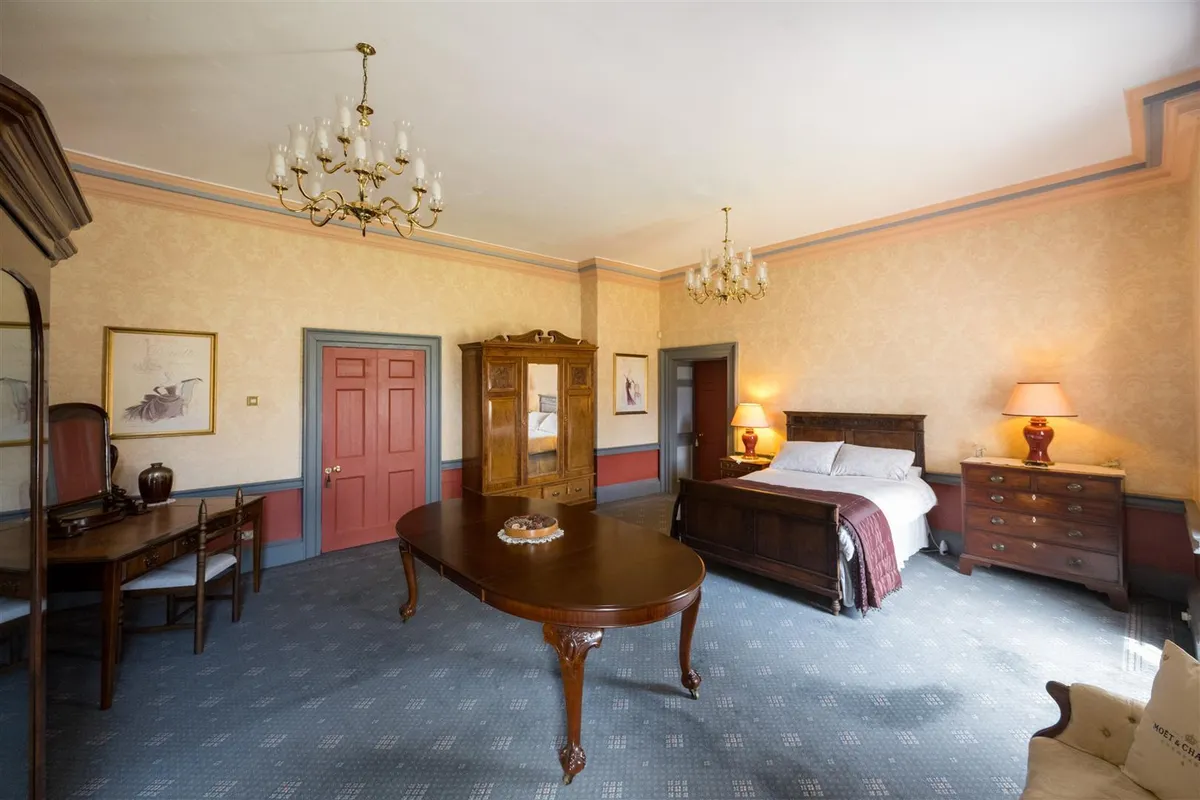 Wadworth Hall, Wadworth