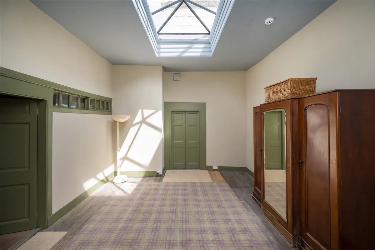 Wadworth Hall, Wadworth