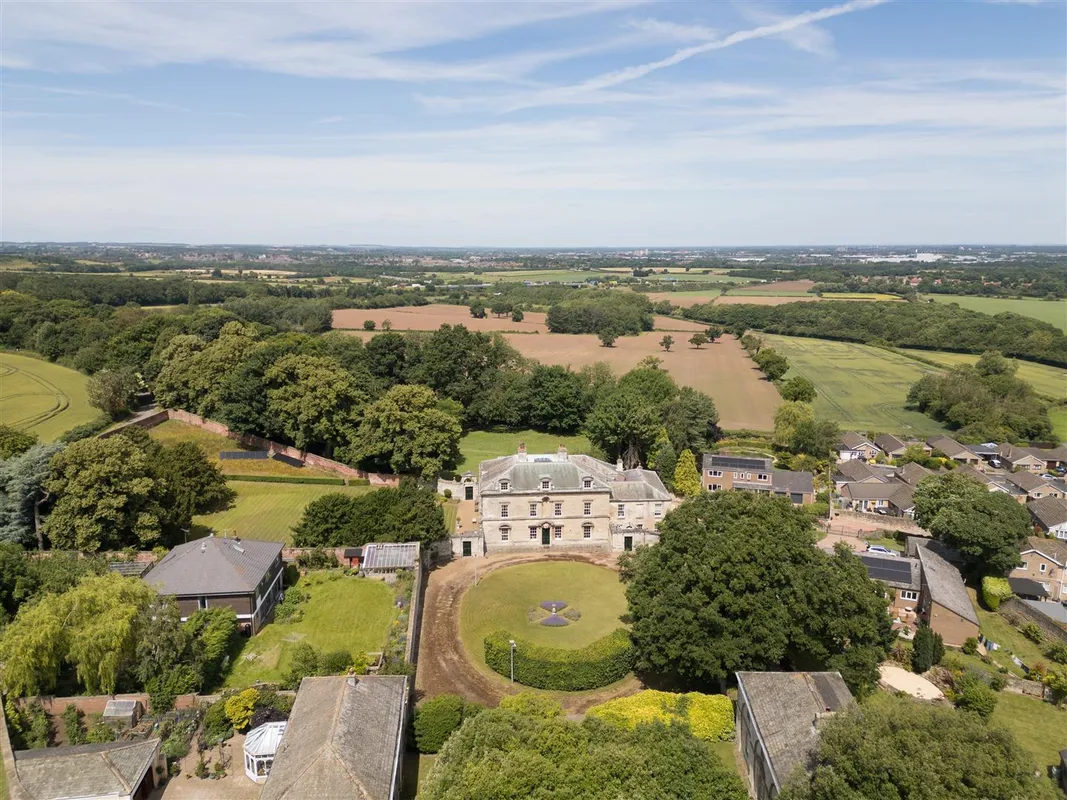 Wadworth Hall, Wadworth