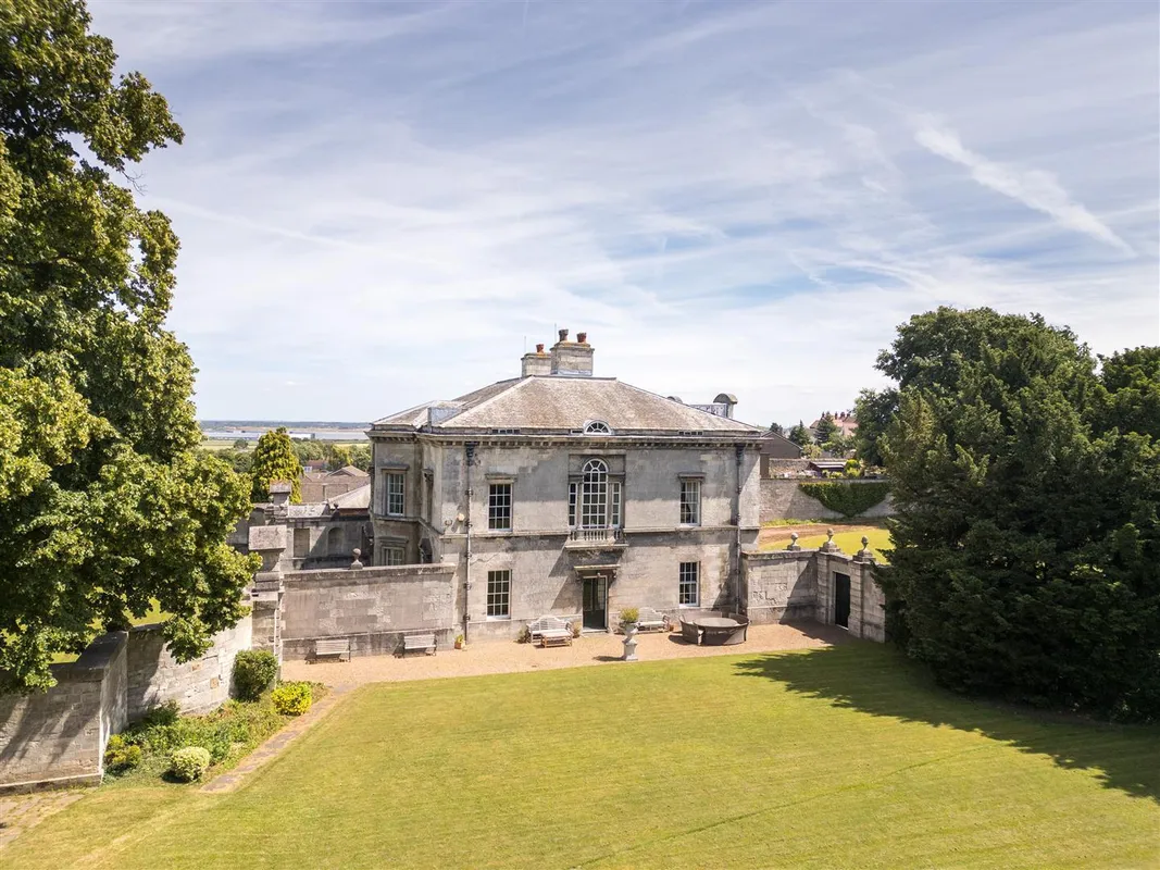 Wadworth Hall, Wadworth