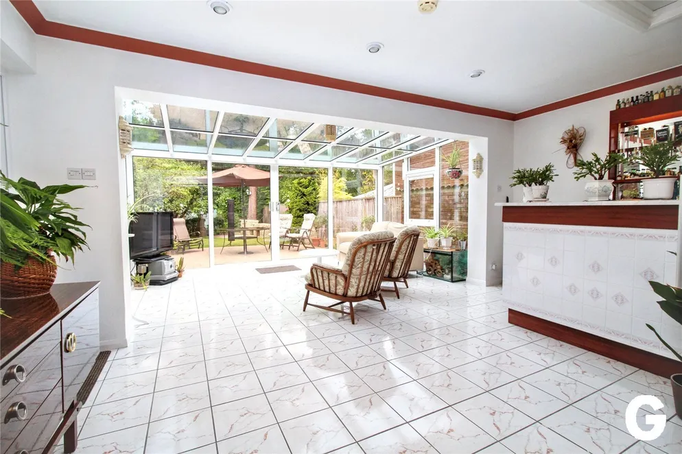 Property carousel item 11