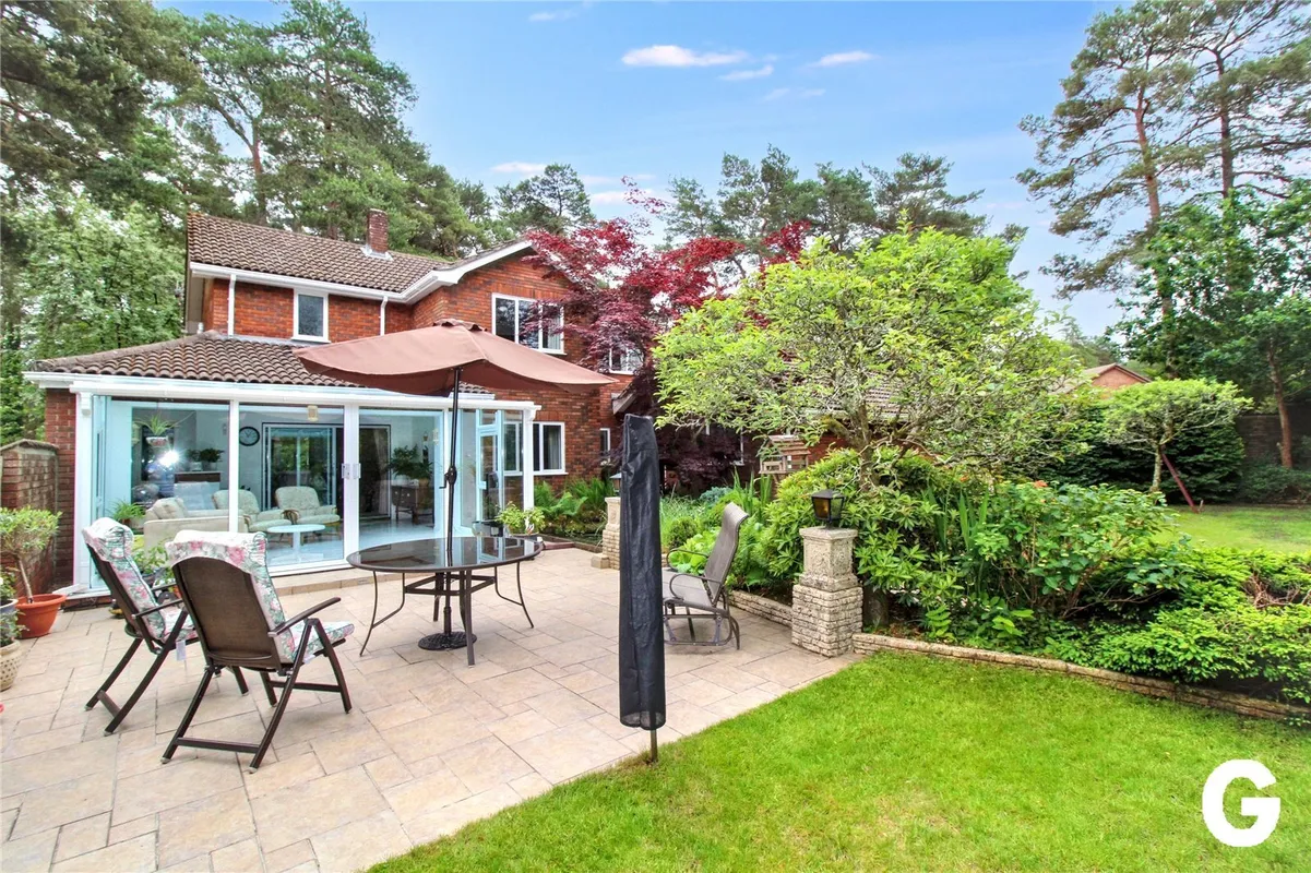 Evans Close, Ashley Heath, Ringwood, Hampshire, BH24