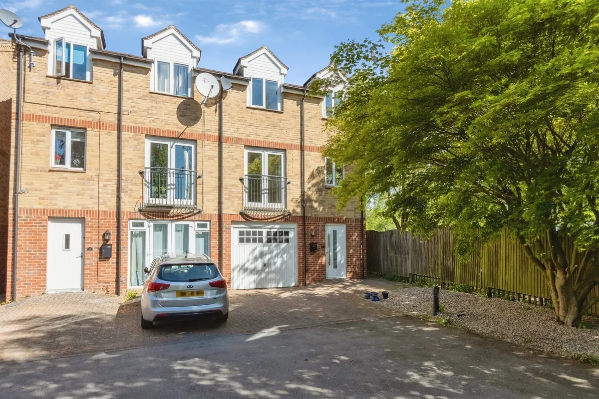 St James Mews, Crossgates, Leeds