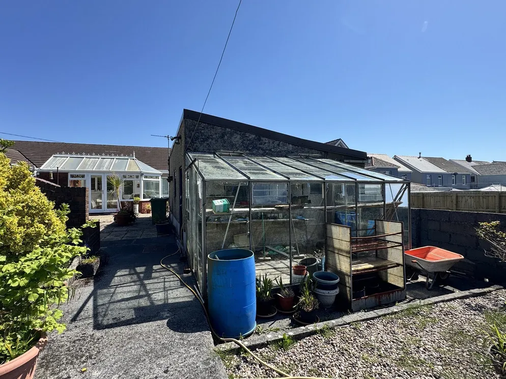 Property carousel item 26
