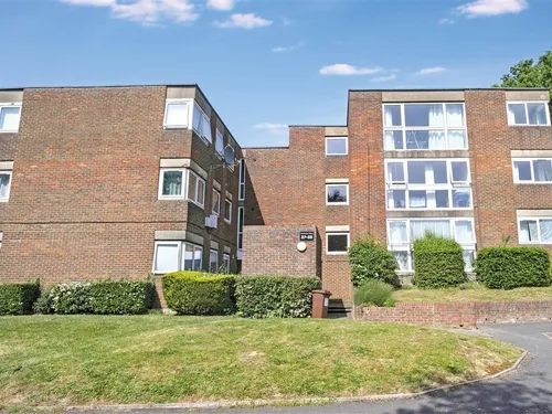 Dormans Close, NORTHWOODphoto