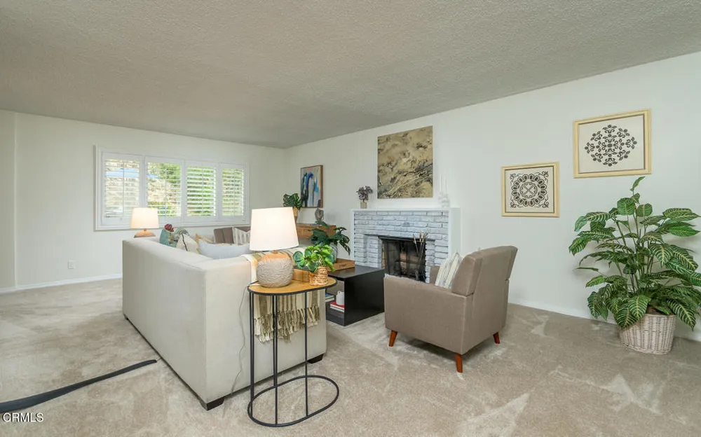 1740 Hillfair Dr, Glendale, CA 91208-2710