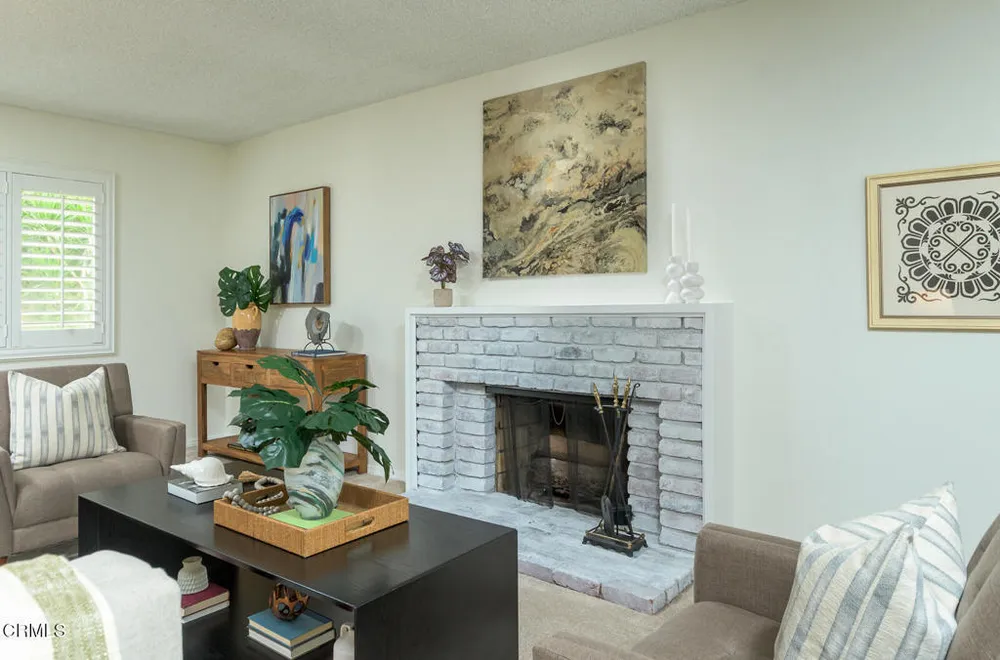 1740 Hillfair Dr, Glendale, CA 91208-2710