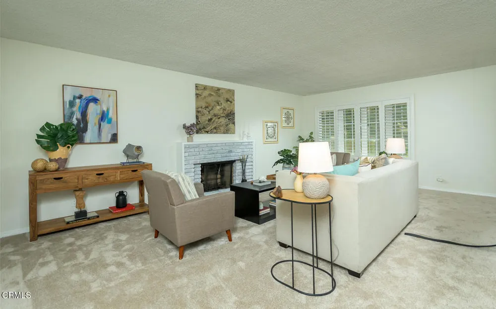 1740 Hillfair Dr, Glendale, CA 91208-2710