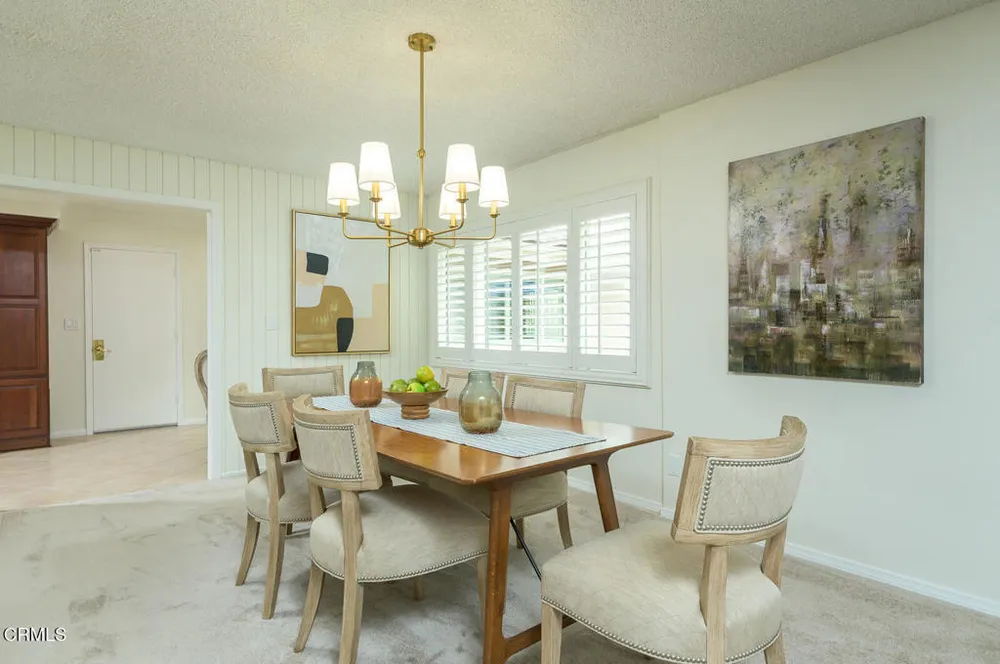 1740 Hillfair Dr, Glendale, CA 91208-2710
