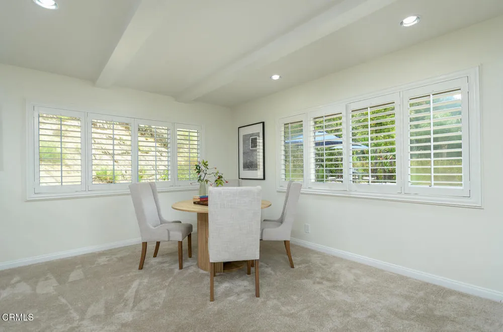 1740 Hillfair Dr, Glendale, CA 91208-2710