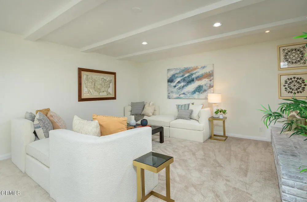 1740 Hillfair Dr, Glendale, CA 91208-2710
