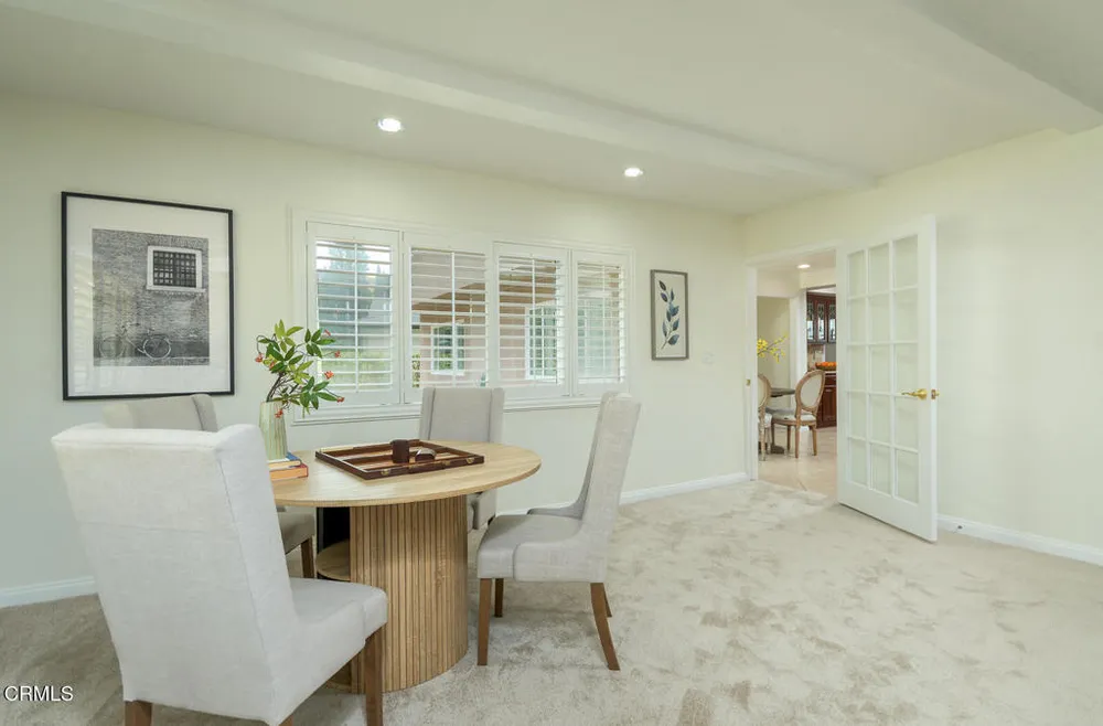 1740 Hillfair Dr, Glendale, CA 91208-2710