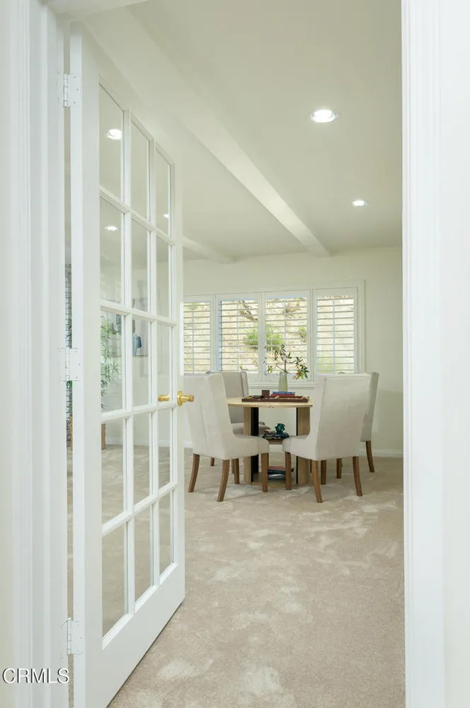 1740 Hillfair Dr, Glendale, CA 91208-2710