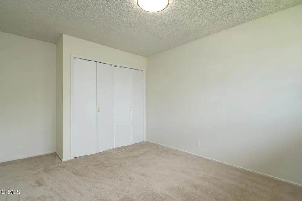 1740 Hillfair Dr, Glendale, CA 91208-2710