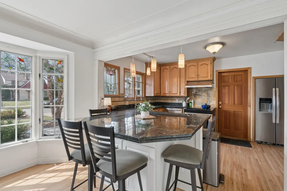 2212 W 53rd St, Minneapolis, MN 55419