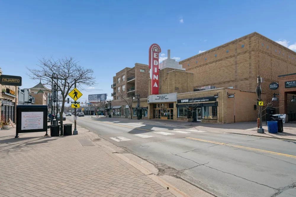2212 W 53rd St, Minneapolis, MN 55419