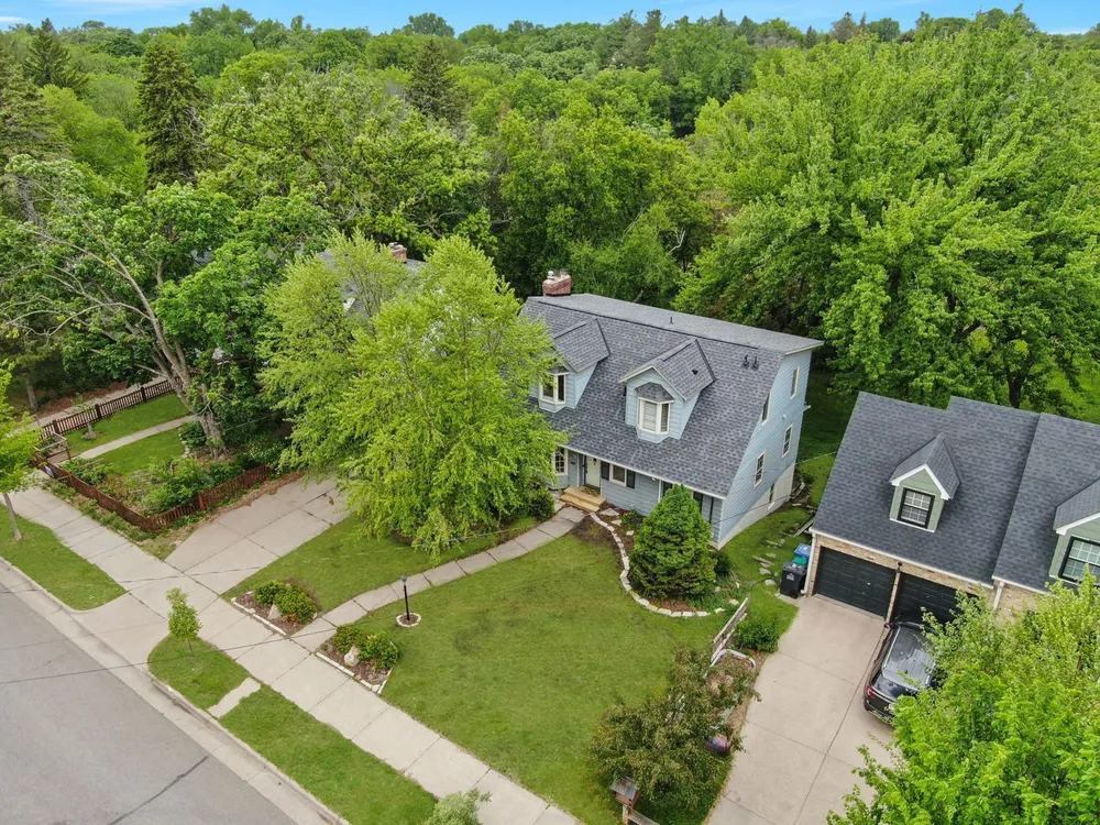 2212 W 53rd St, Minneapolis, MN 55419