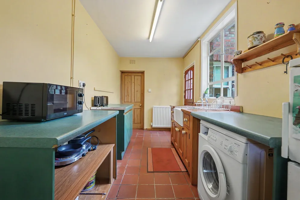 Property carousel item 10