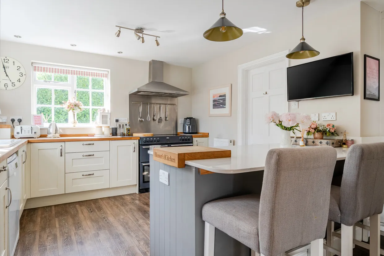The Street, All Cannings, SN10 photo 8