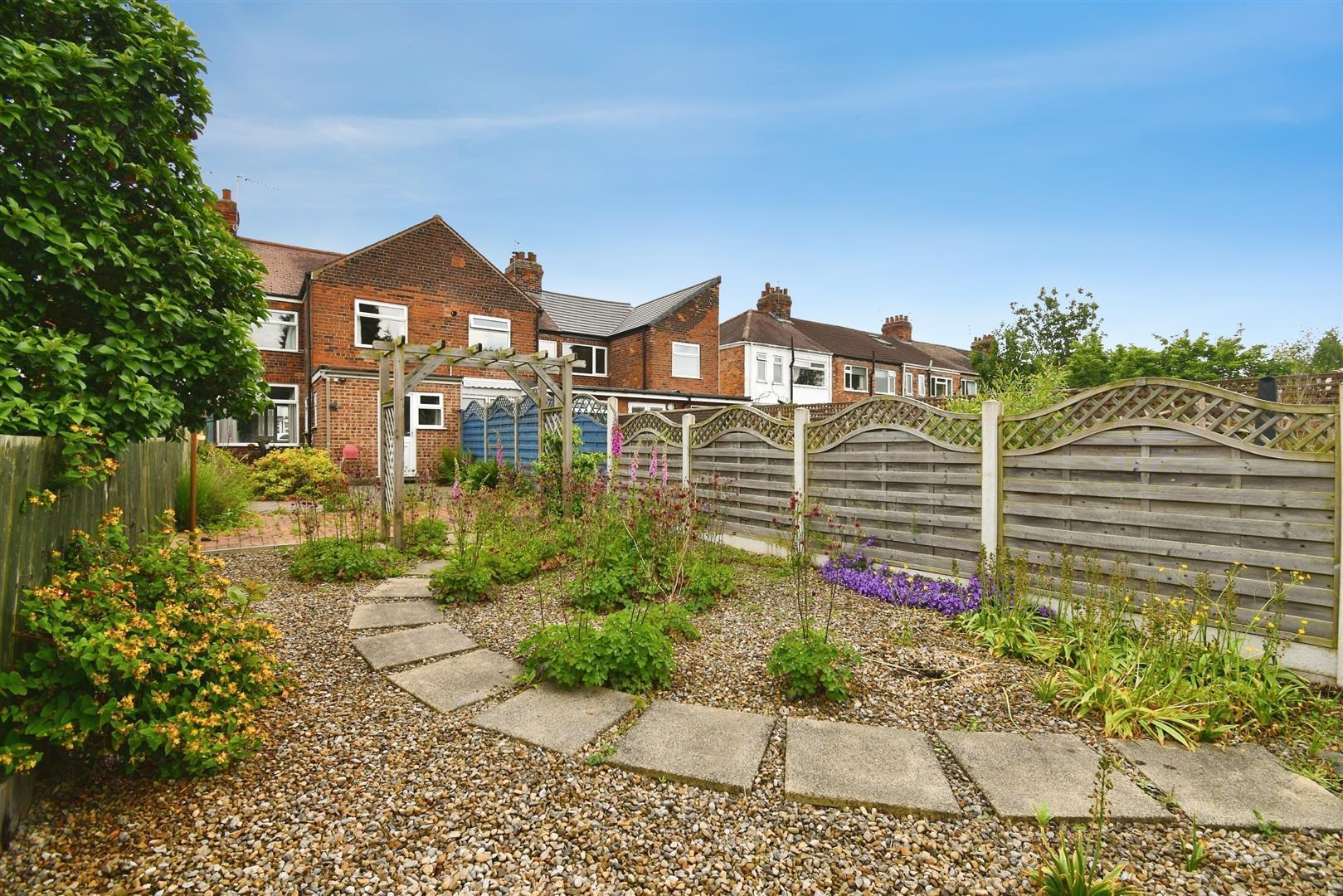 East Ella Drive, Hull Image 4