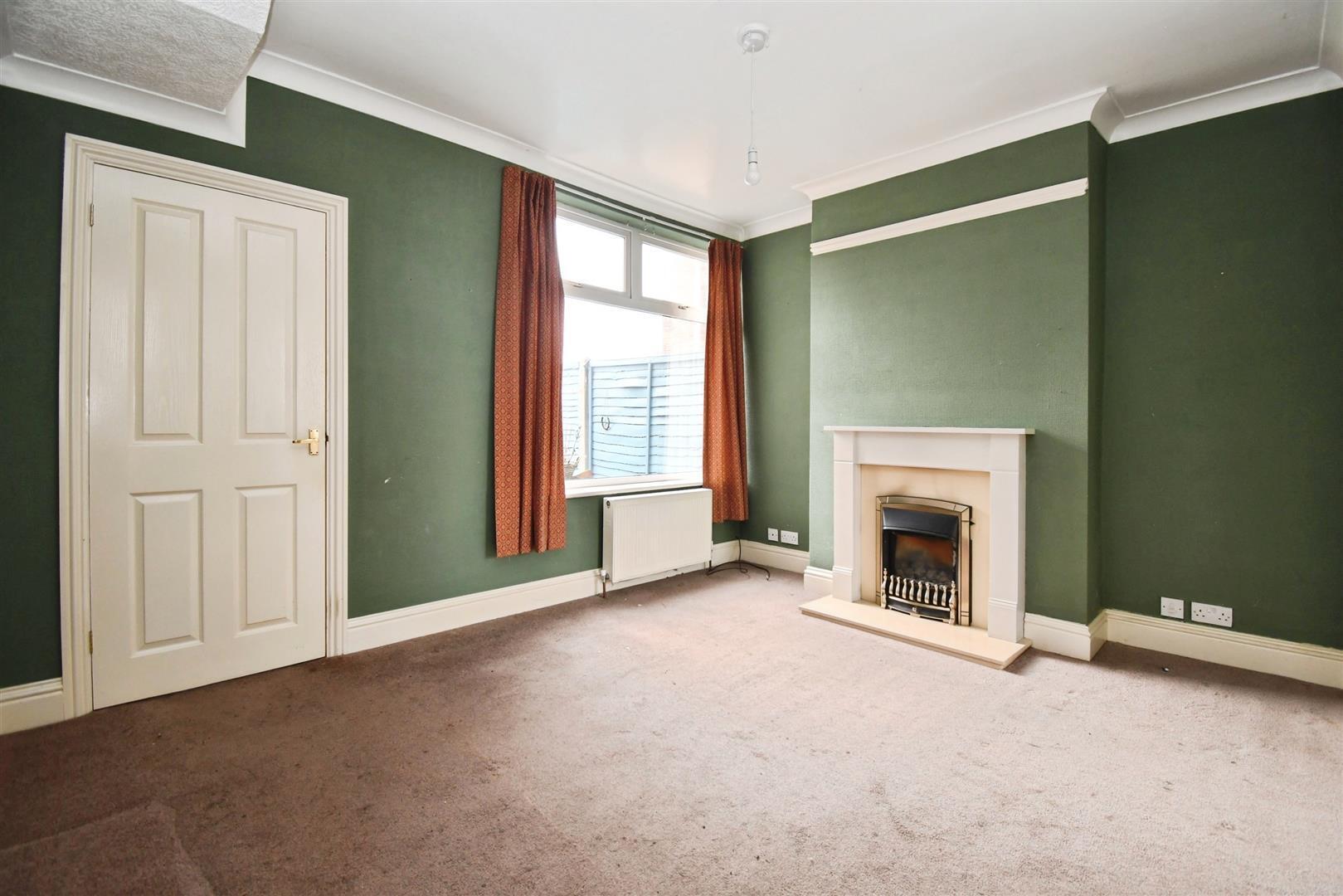 East Ella Drive, Hull Image 6