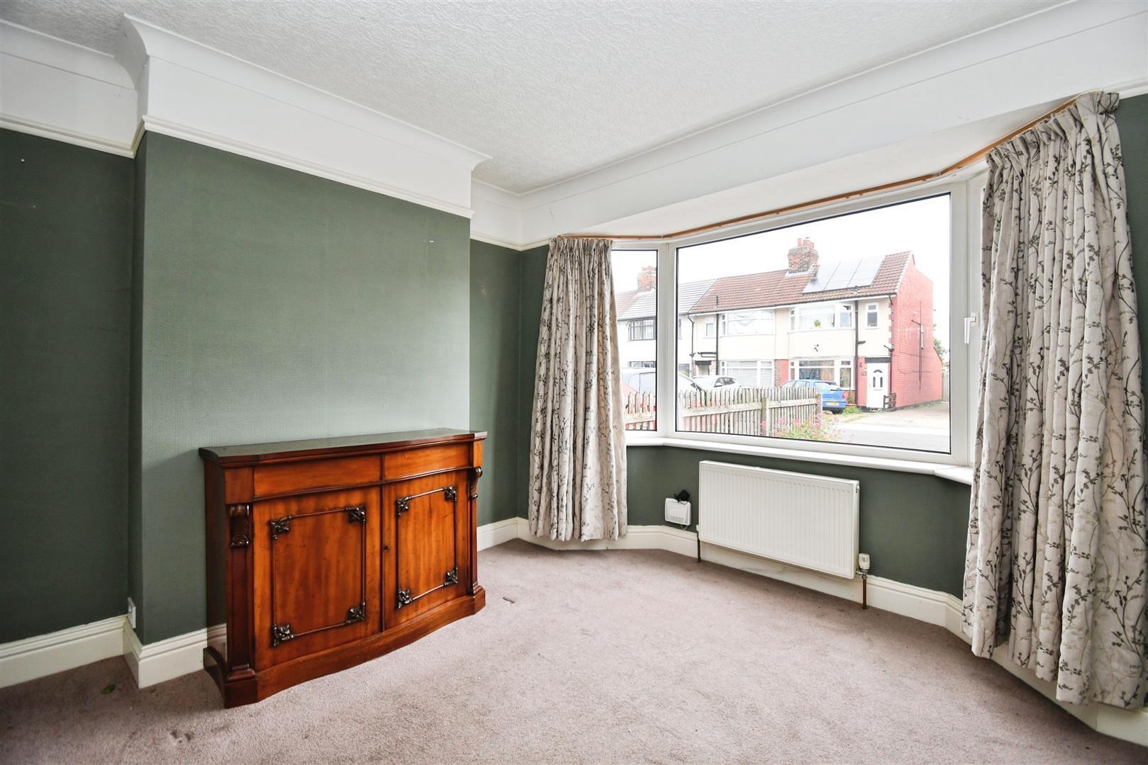East Ella Drive, Hull Image 7