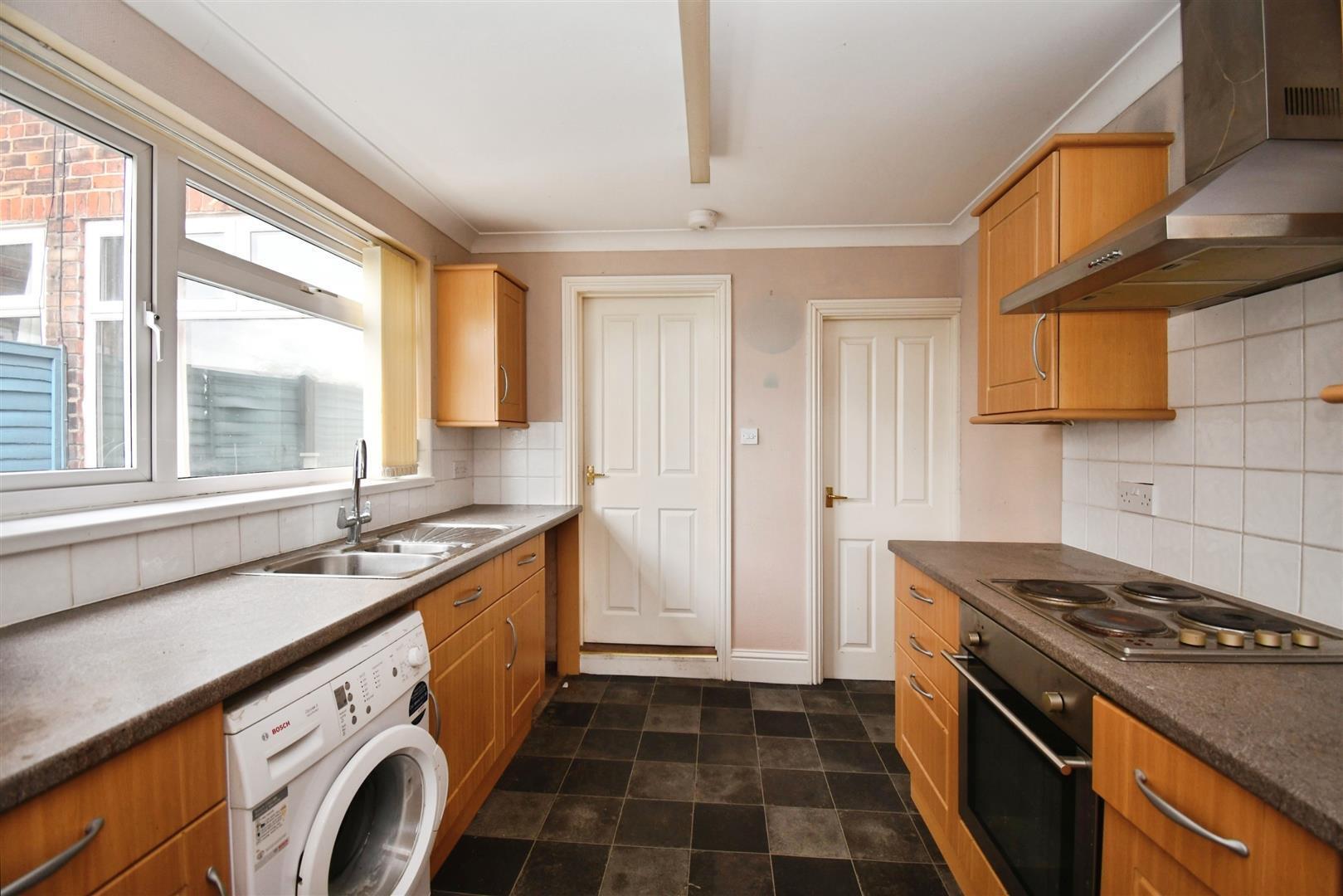East Ella Drive, Hull Image 8